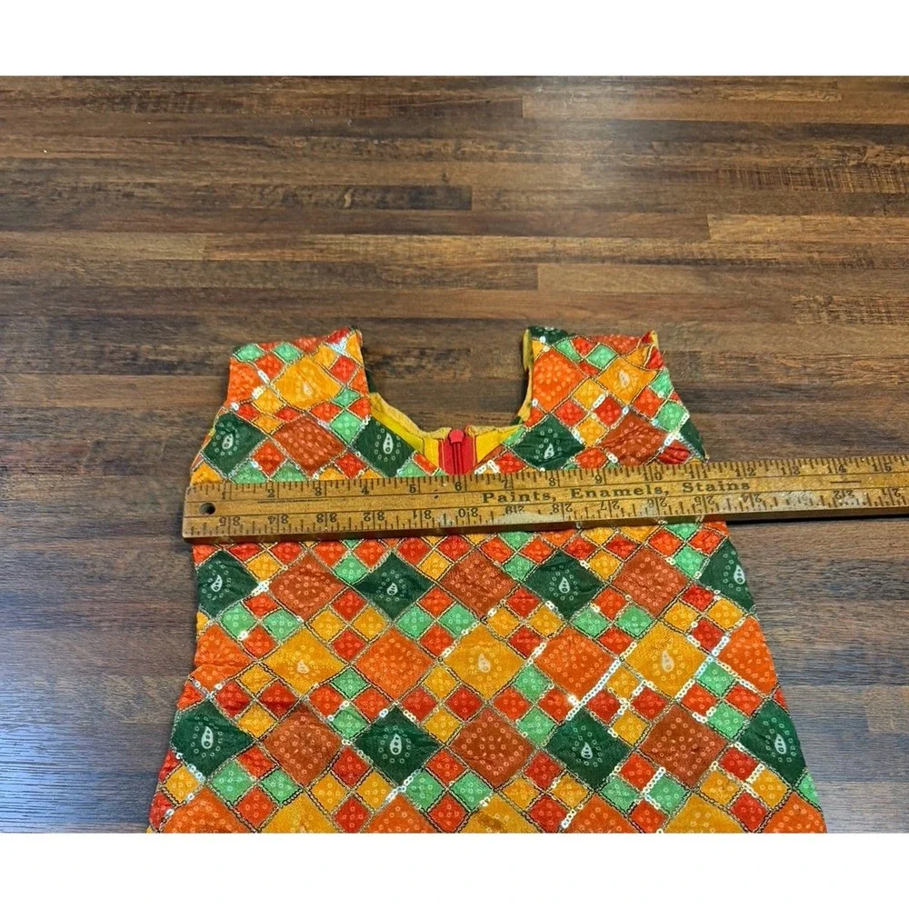 Groovy fun Diamond Pattern above the knee dress, retro vibe.  Size 2/3. Photofun